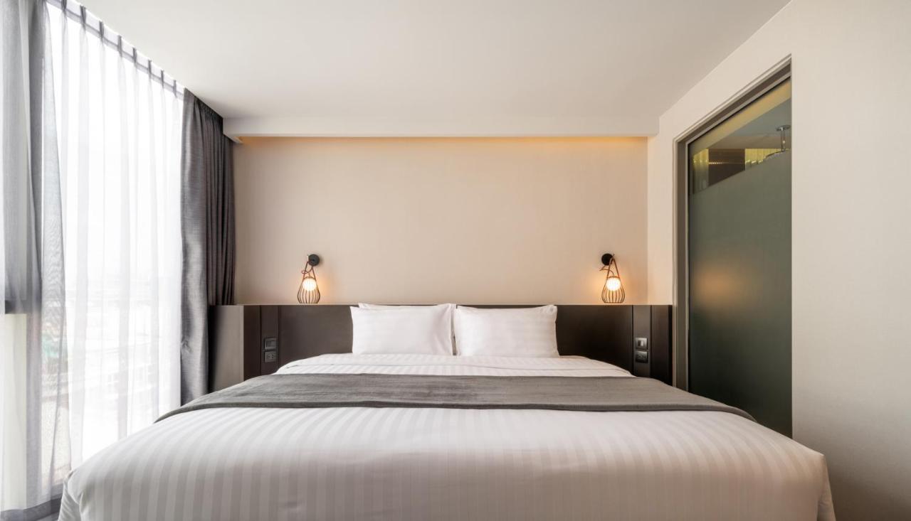 Seekers Finders Rama IV Hotel Surestay Collection By BW Bangkok Exterior photo