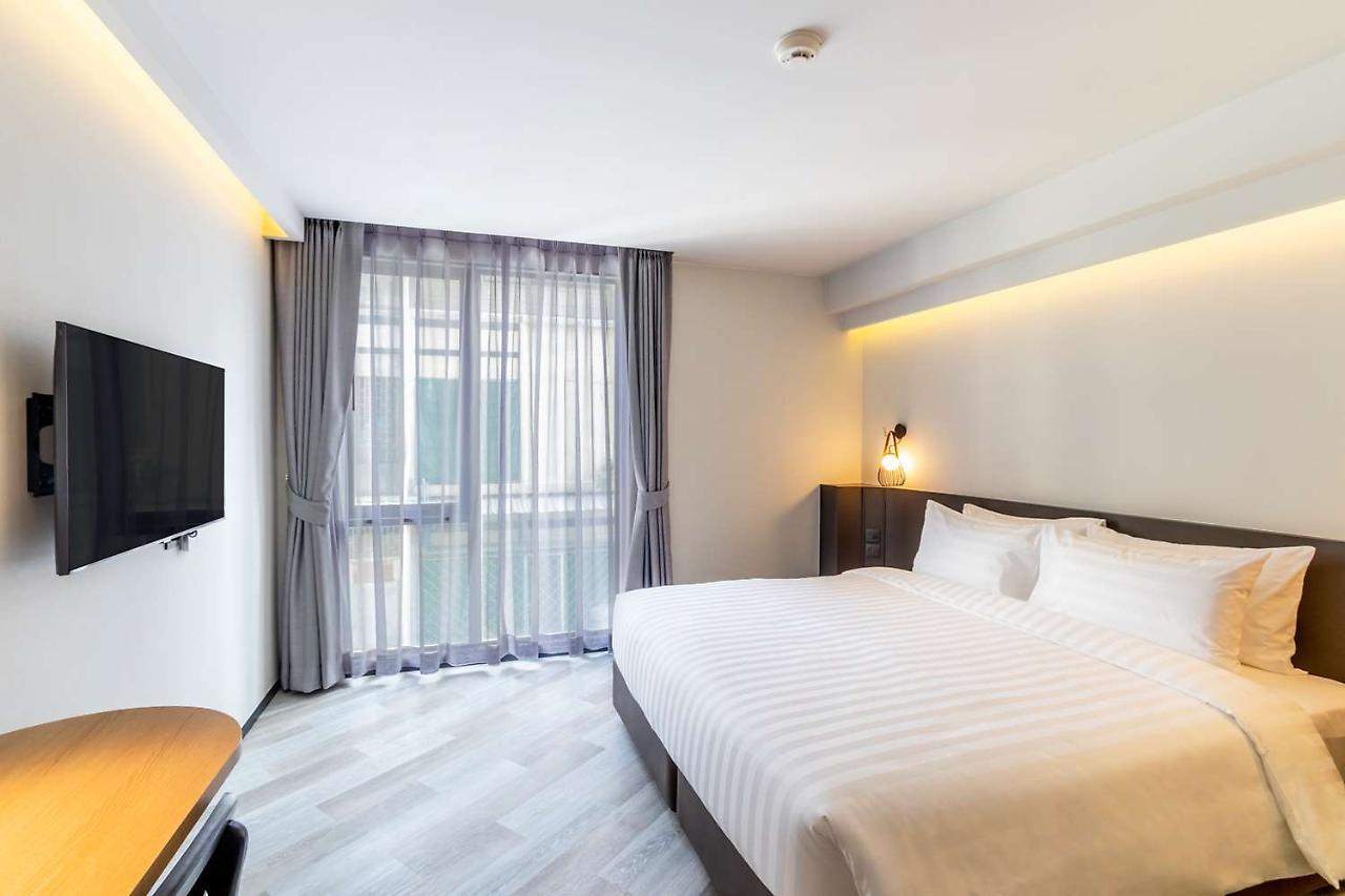 Seekers Finders Rama IV Hotel Surestay Collection By BW Bangkok Exterior photo