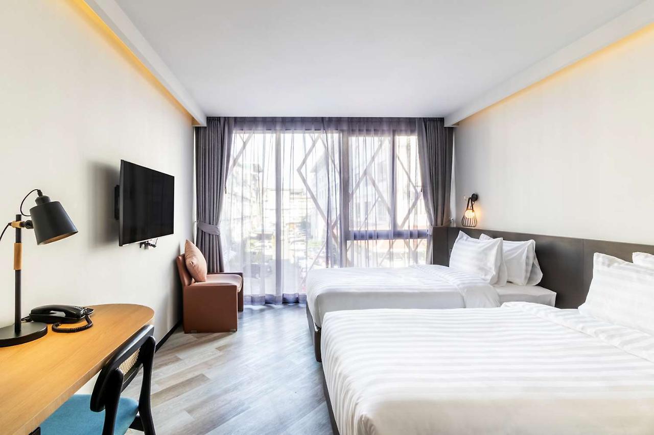 Seekers Finders Rama IV Hotel Surestay Collection By BW Bangkok Exterior photo